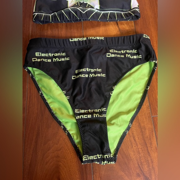 Rave wear 2 piece set size S - Picture 4 of 4